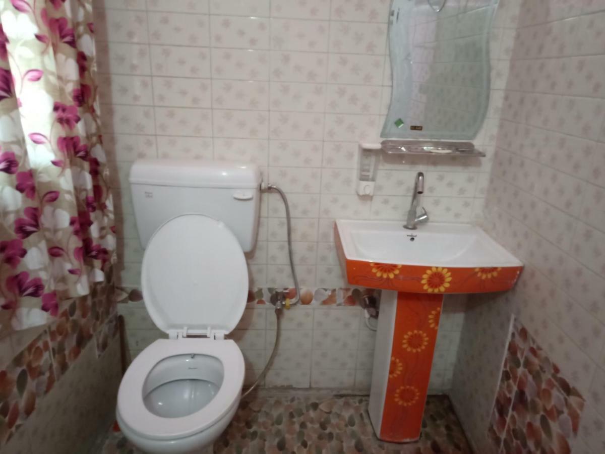 Hostel Relax Homestay Gaya Esterno foto