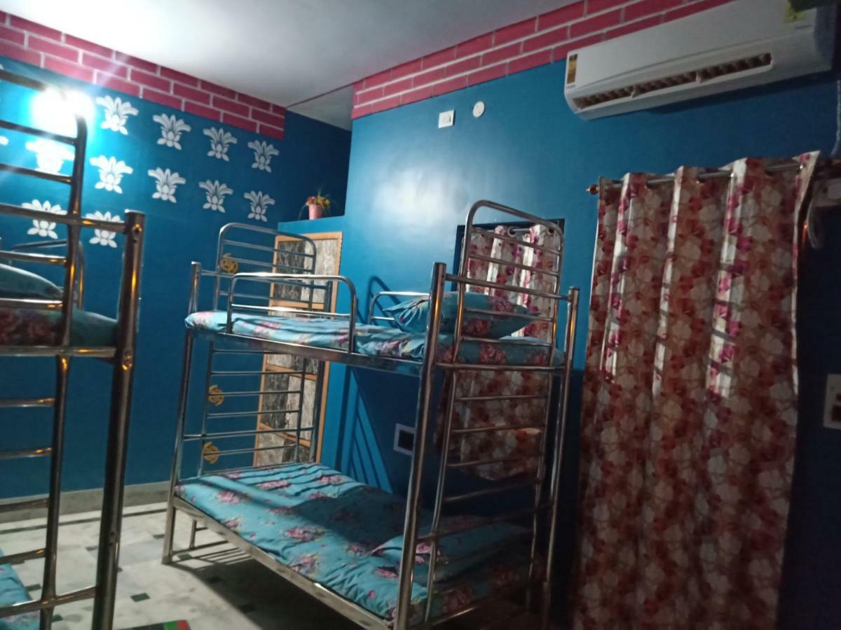 Hostel Relax Homestay Gaya Esterno foto
