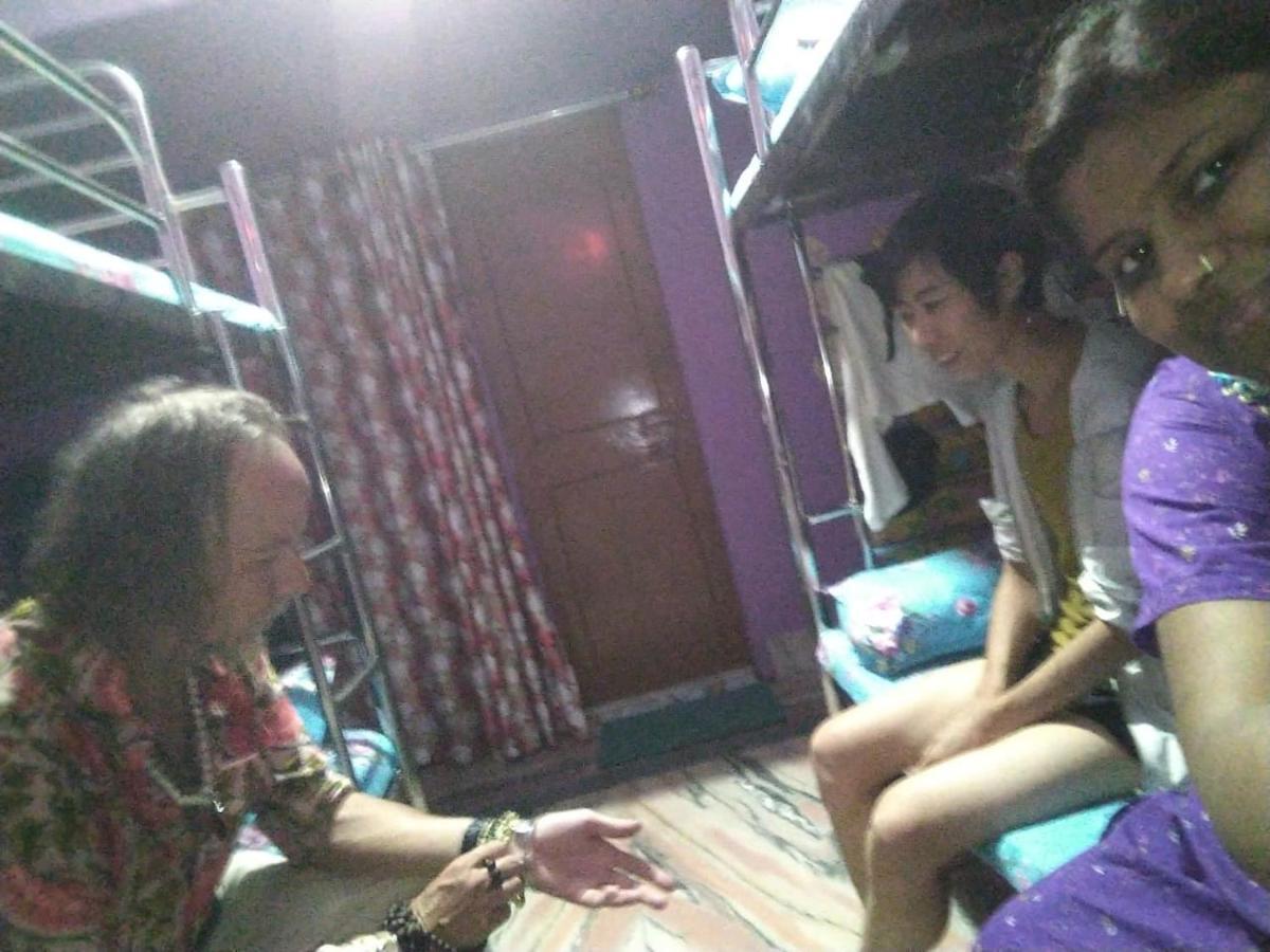Hostel Relax Homestay Gaya Esterno foto